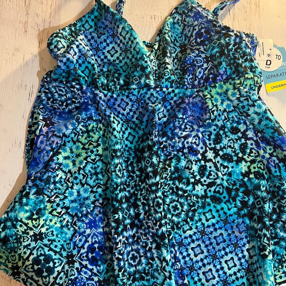 Swim Solutions Vibrant Blue and Green One Piece, nwt